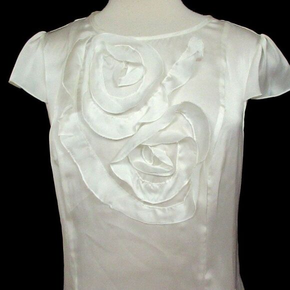 Spense Sz M Off White Pullover Blouse Top Front Fabric Flower Matte Satin Finish - Picture 2 of 6